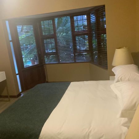 Marina Views Guesthouse Hartbeespoort Exterior photo