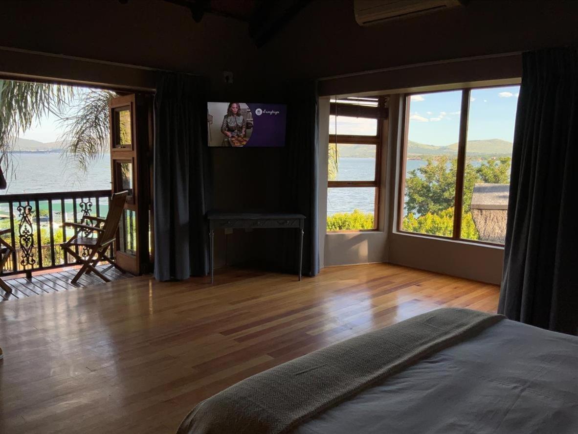 Marina Views Guesthouse Hartbeespoort Exterior photo